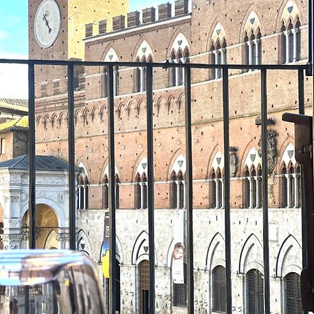 The Balcony Suite - Affaccio Su Piazza Del Campo Siena Ngoại thất bức ảnh