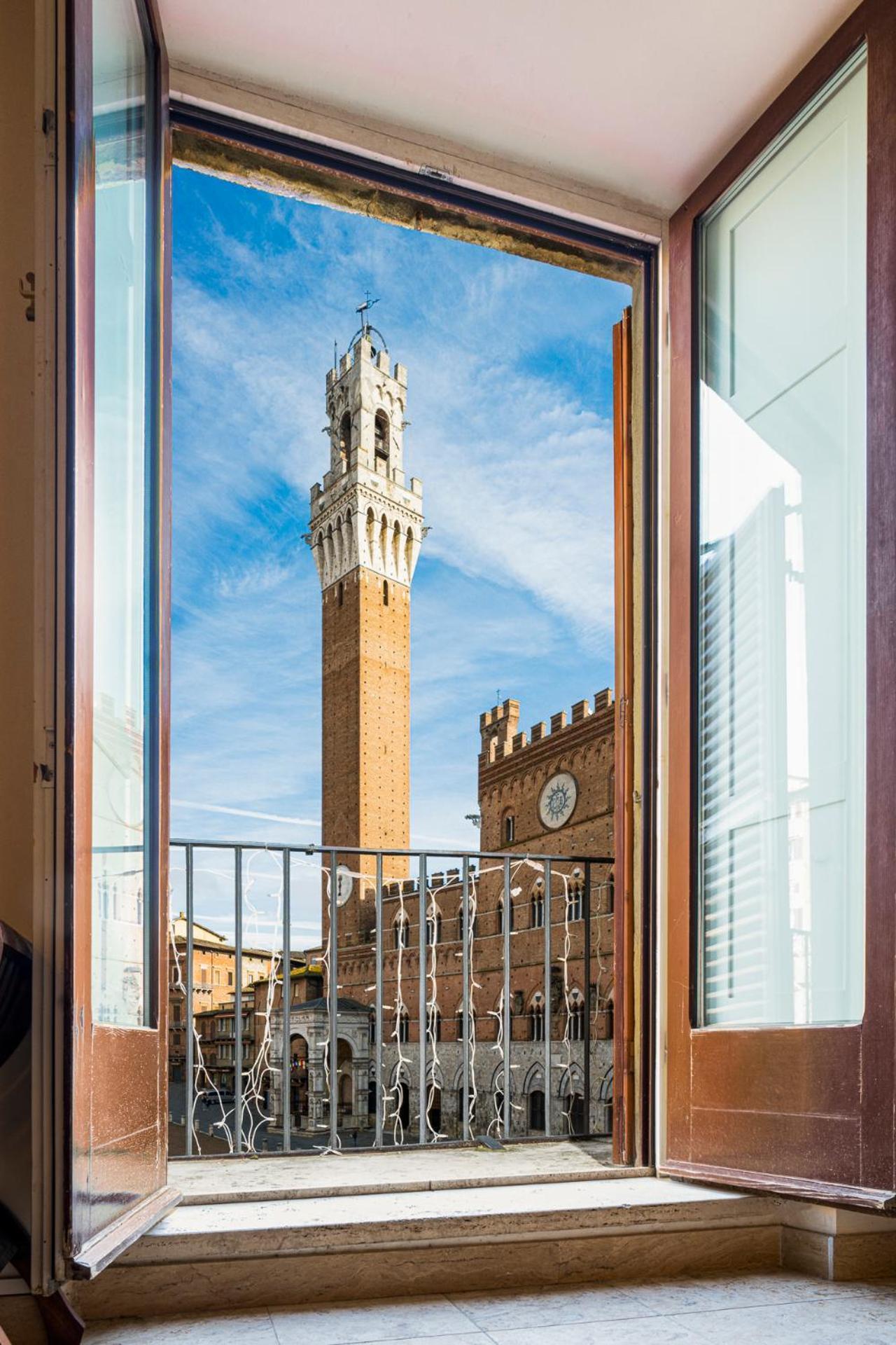 The Balcony Suite - Affaccio Su Piazza Del Campo Siena Ngoại thất bức ảnh